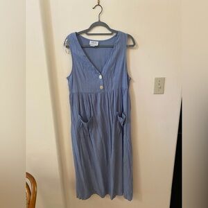 JANIS VINTAGE FLOWY MAXI BLUE SLEEVELESS DRESS WITH SLOUCHY POCKETS BUTTON DOWN